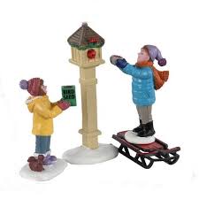 The Bird Feeders 12015