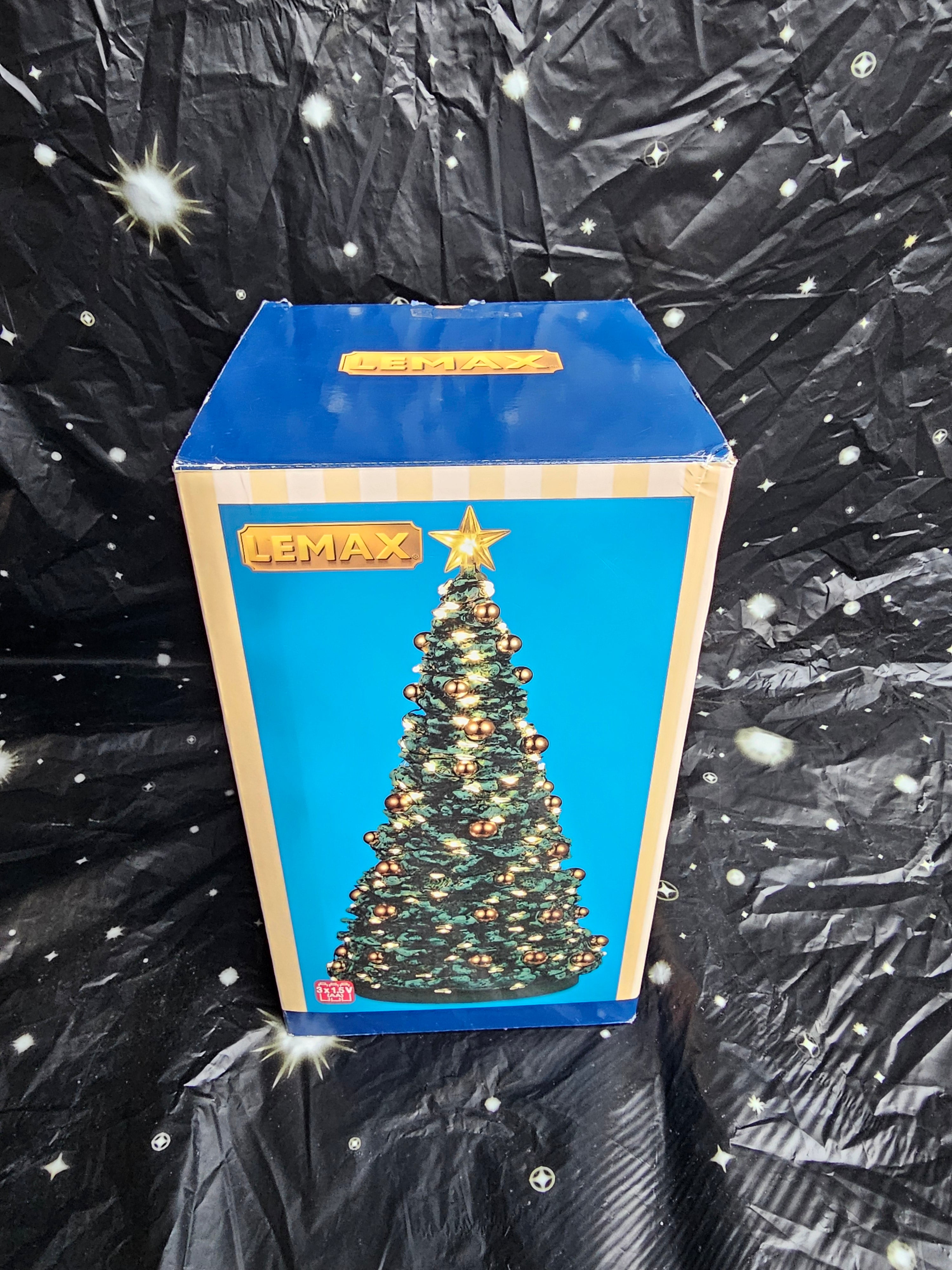 Jolly Christmas Tree 24995