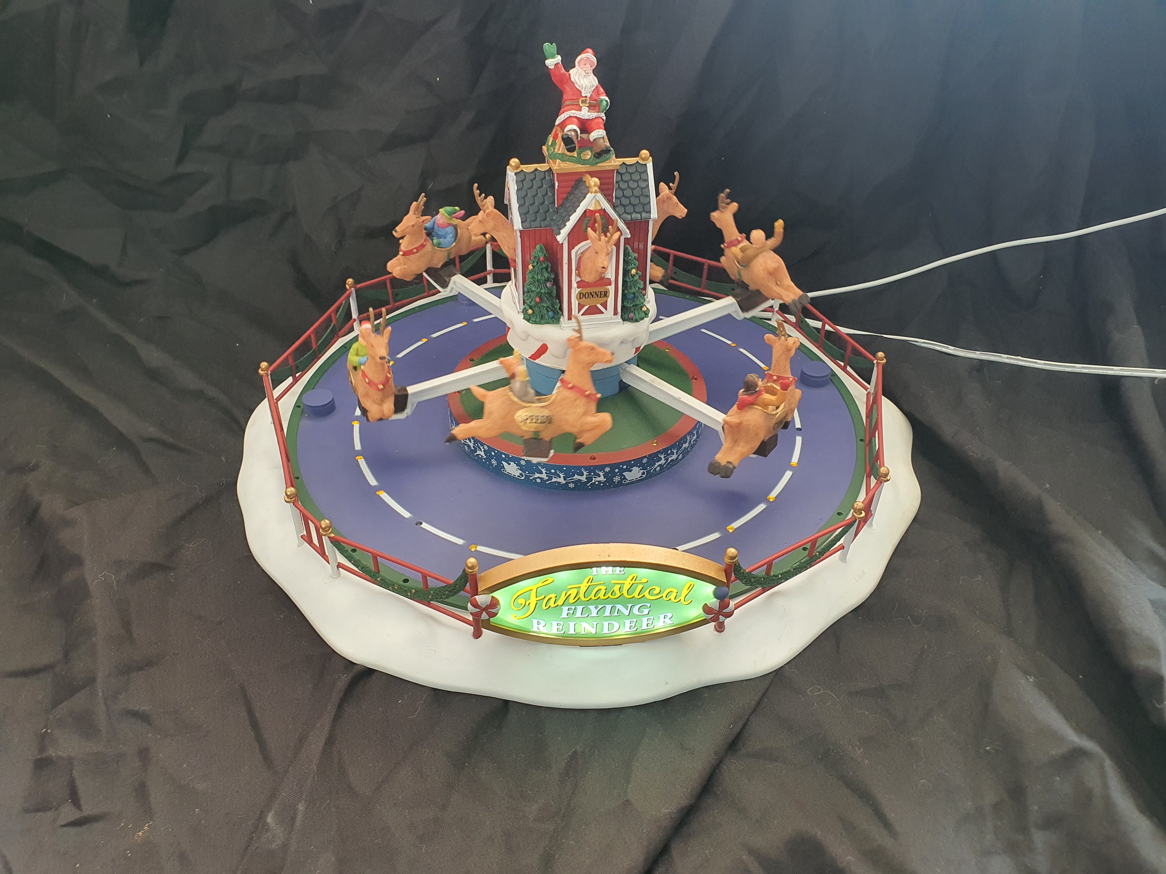 Reindeer On Holiday 64058