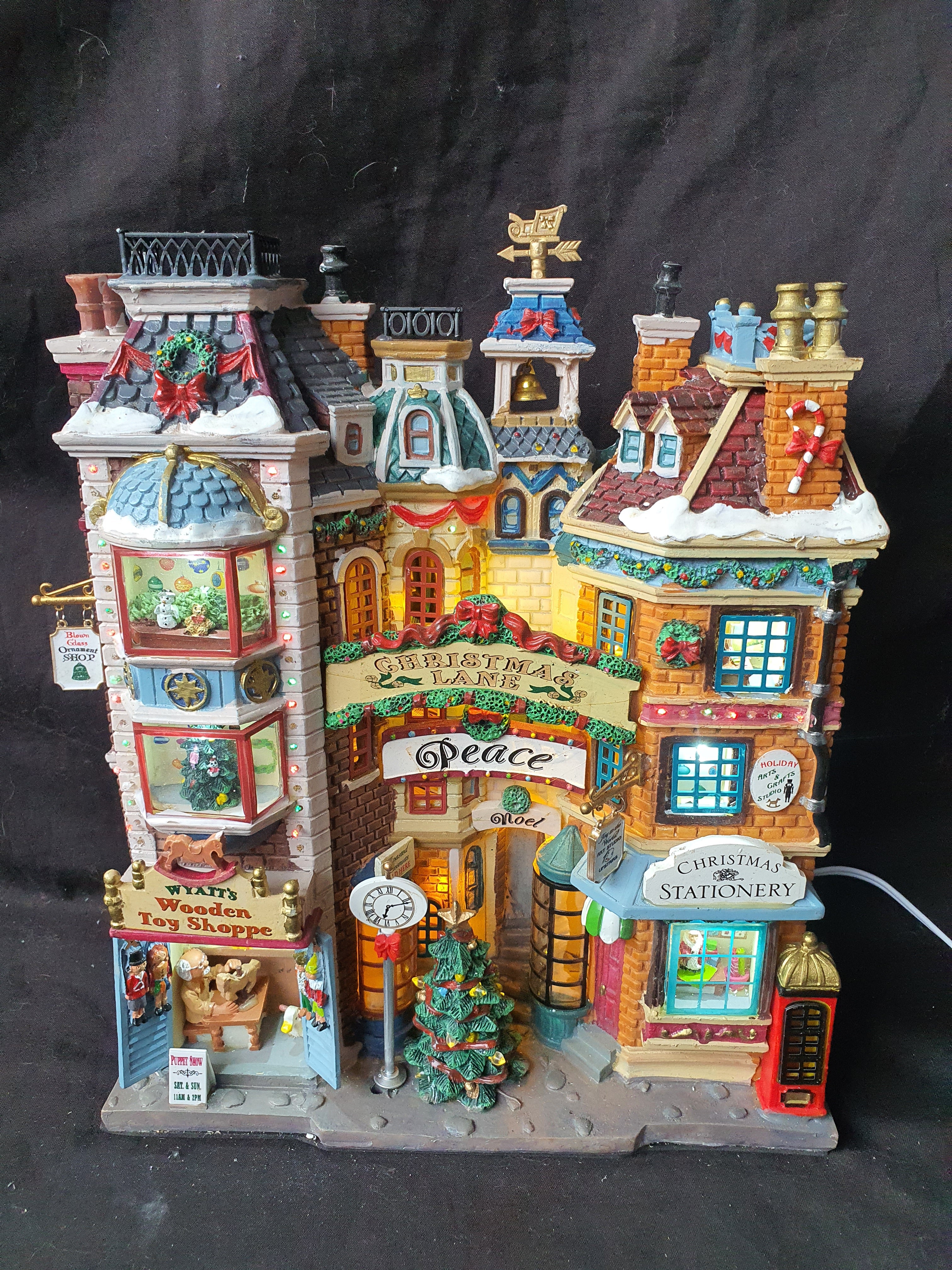 Christmas Lane 05104