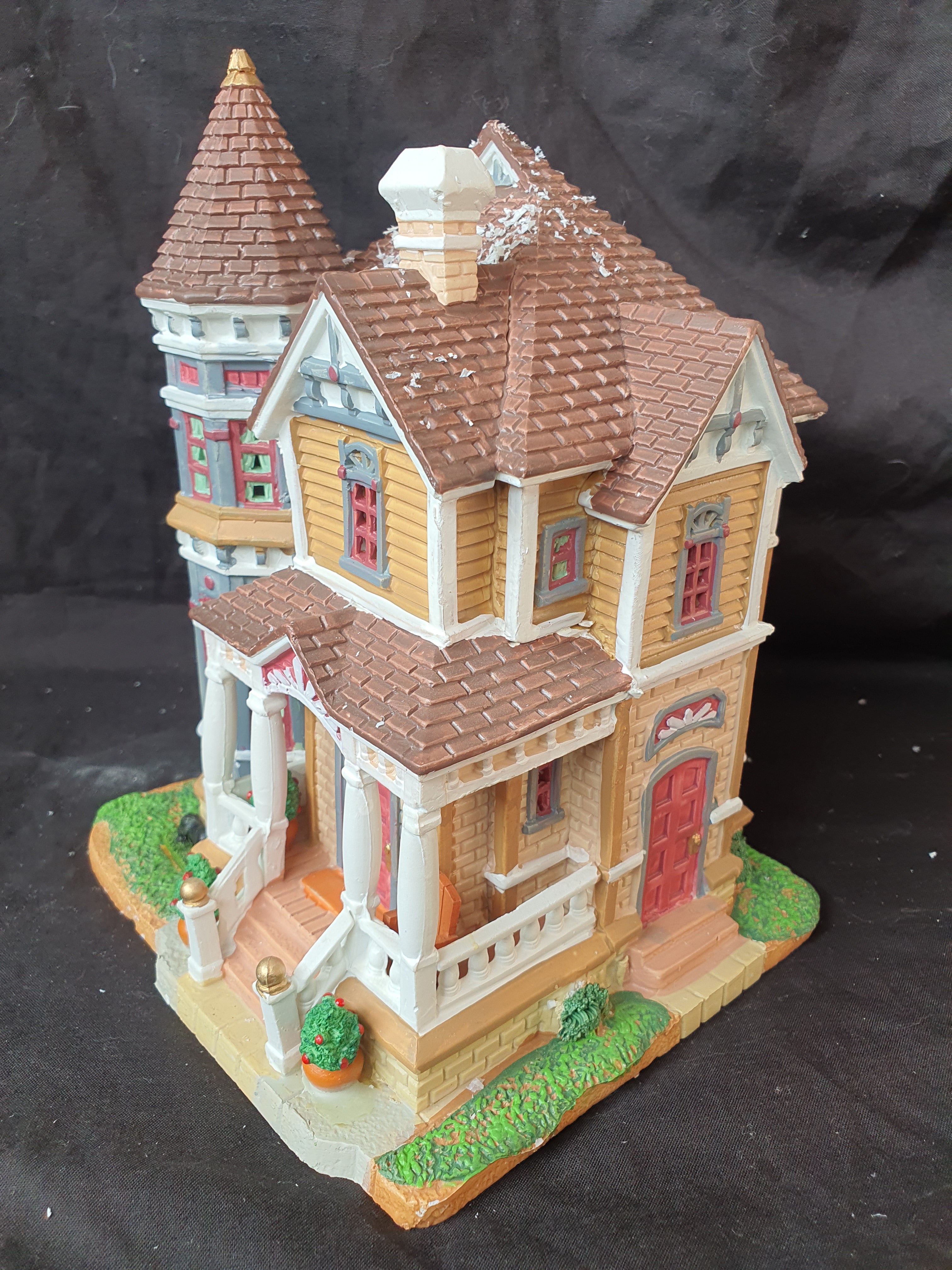 Carlton Residence 25382