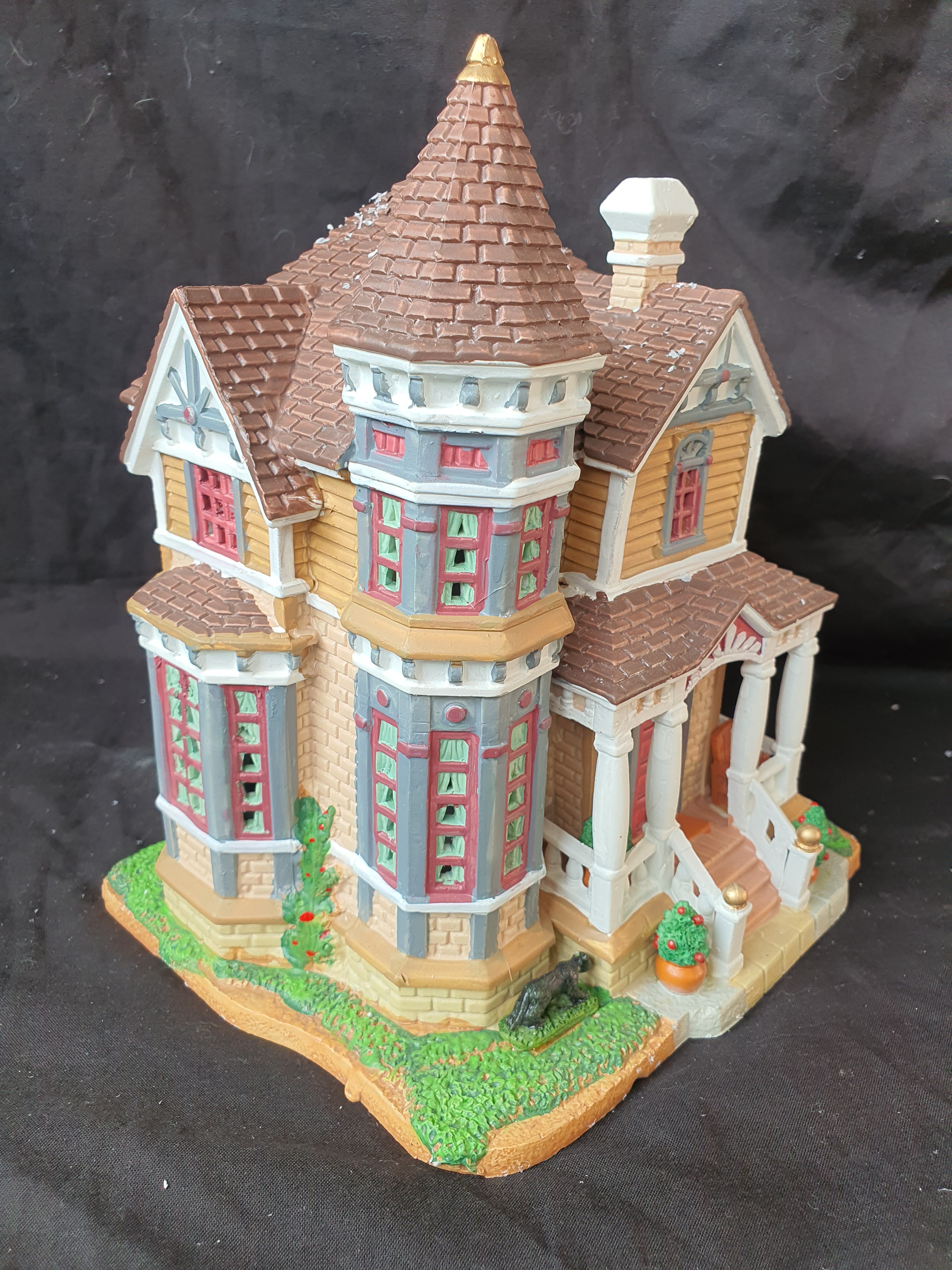 Carlton Residence 25382