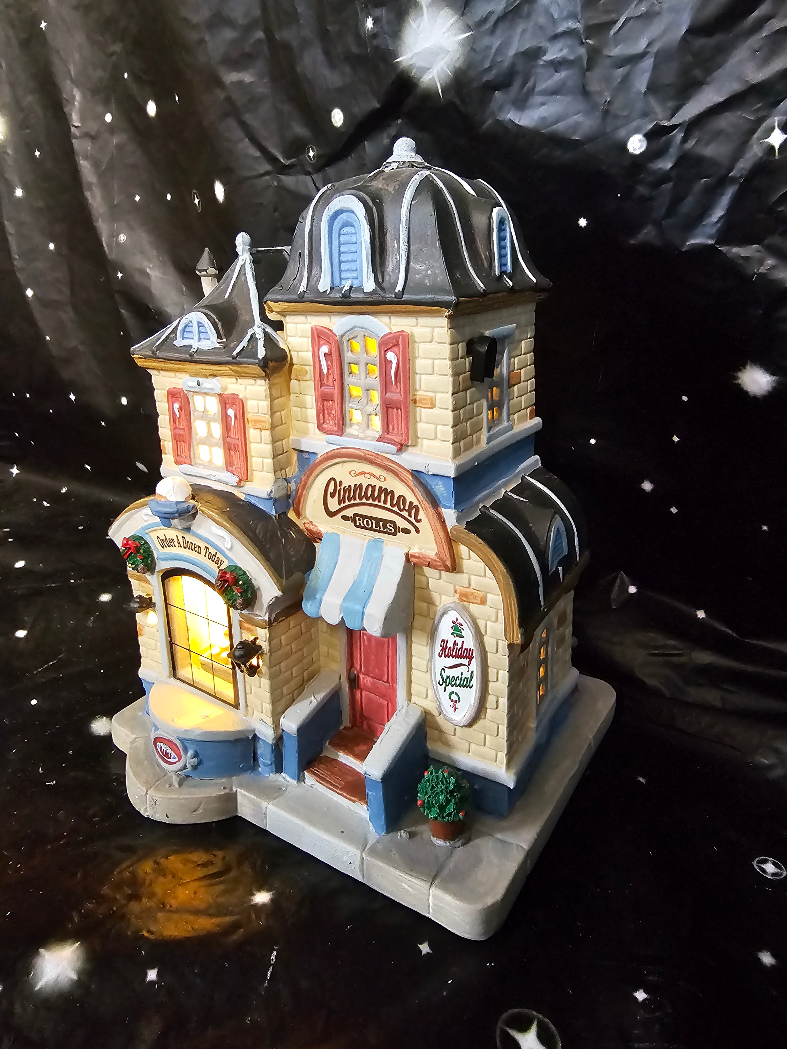 Cinnamon Roll Shop 05645