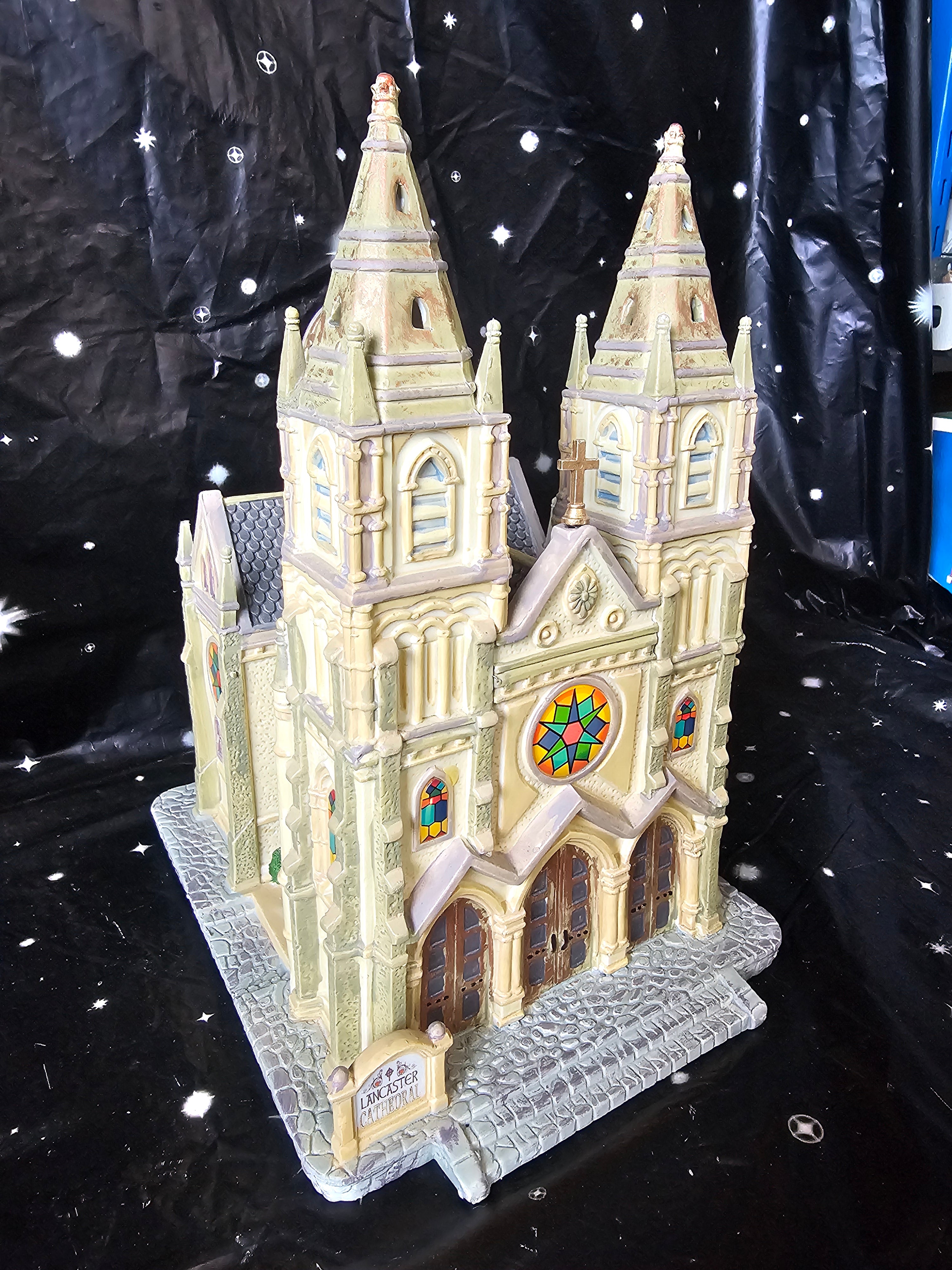 Lancaster Cathedral 85671