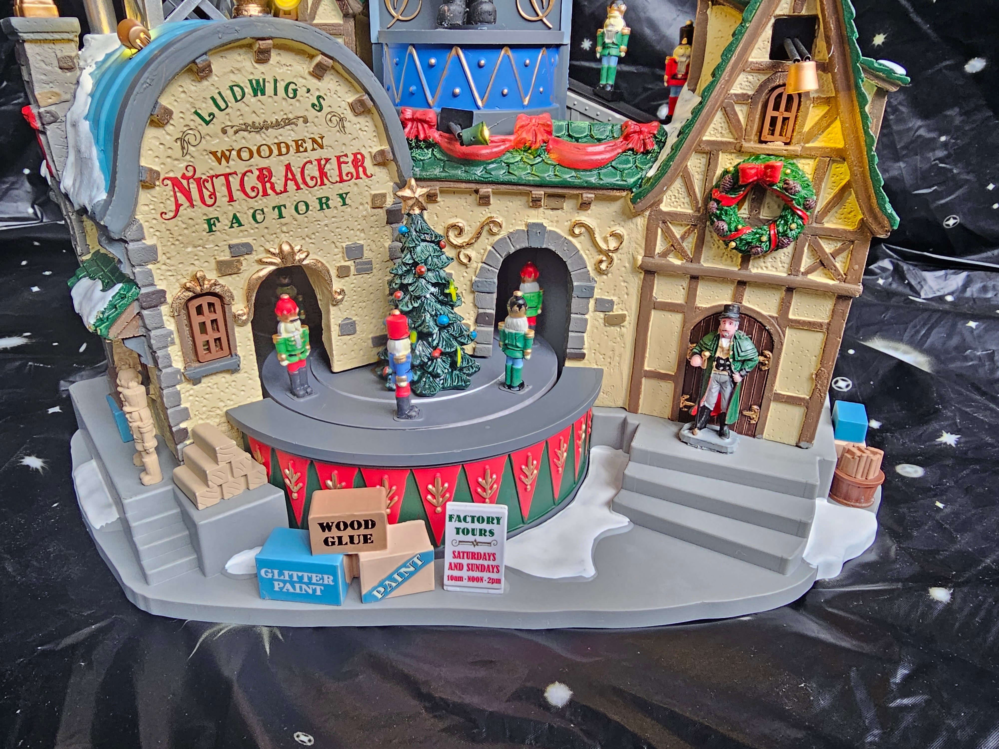 Ludwigs Wooden Nutcracker Factory 95463