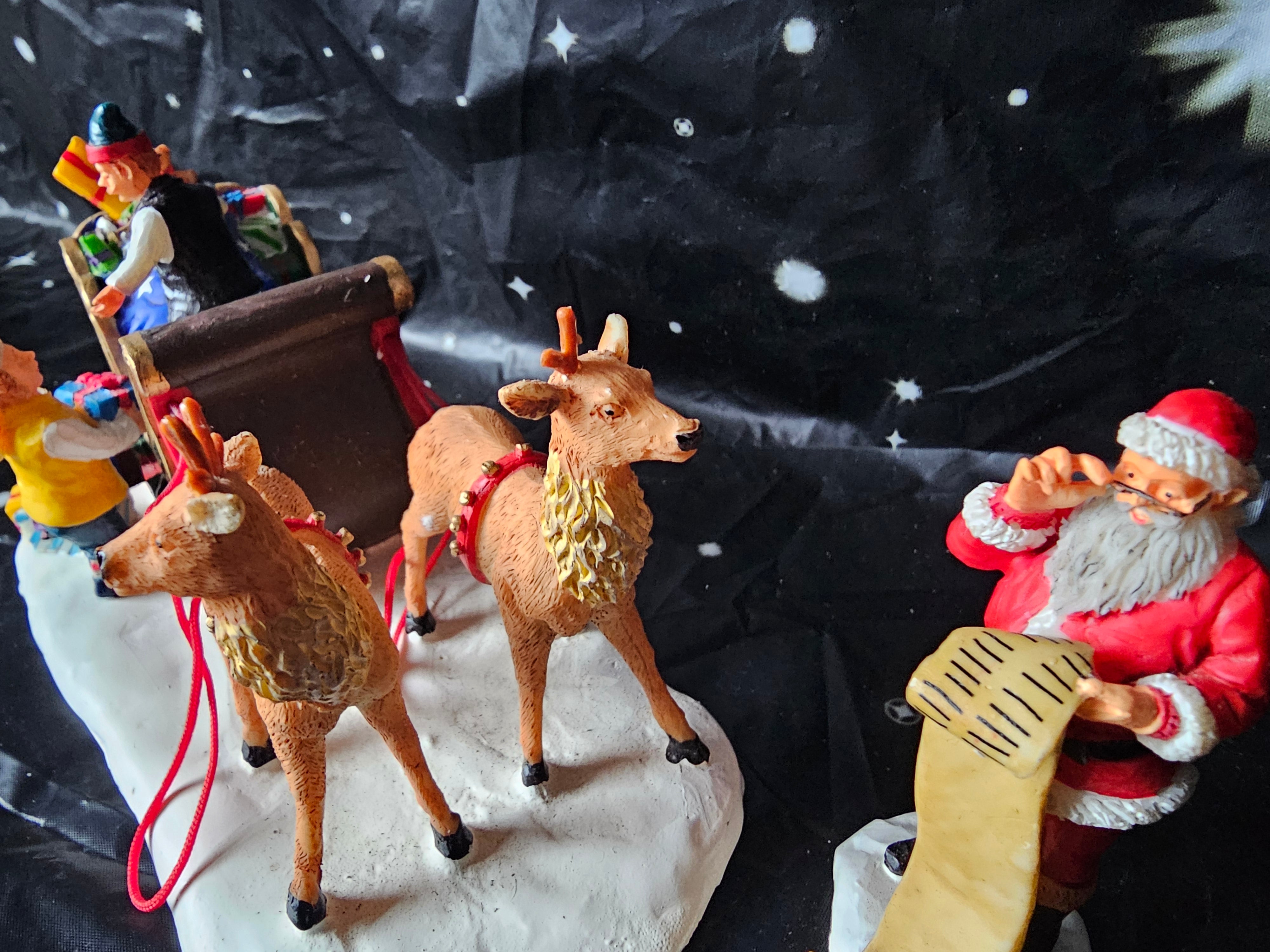 Loading Up Santa's Sleigh 03335