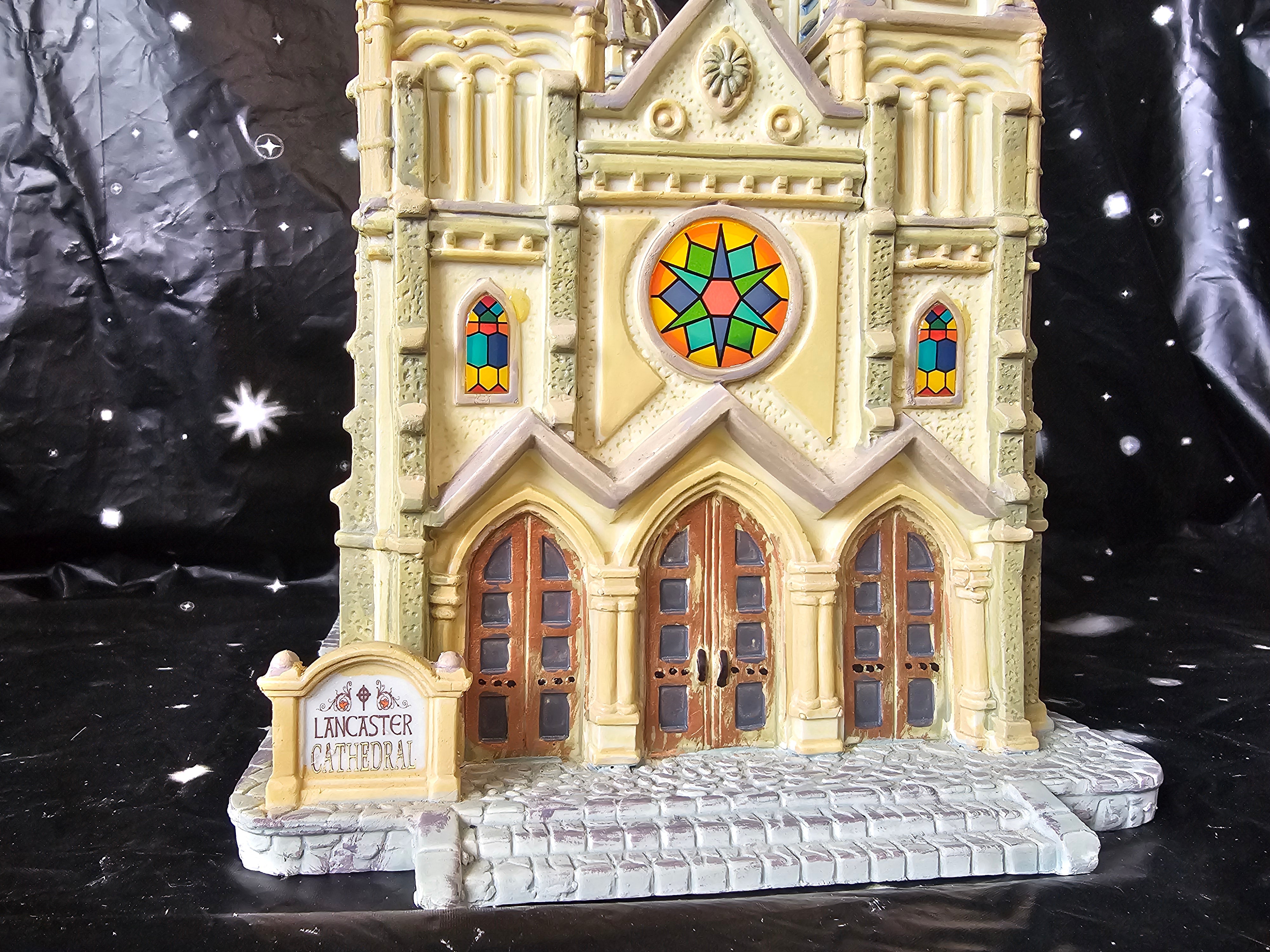 Lancaster Cathedral 85671