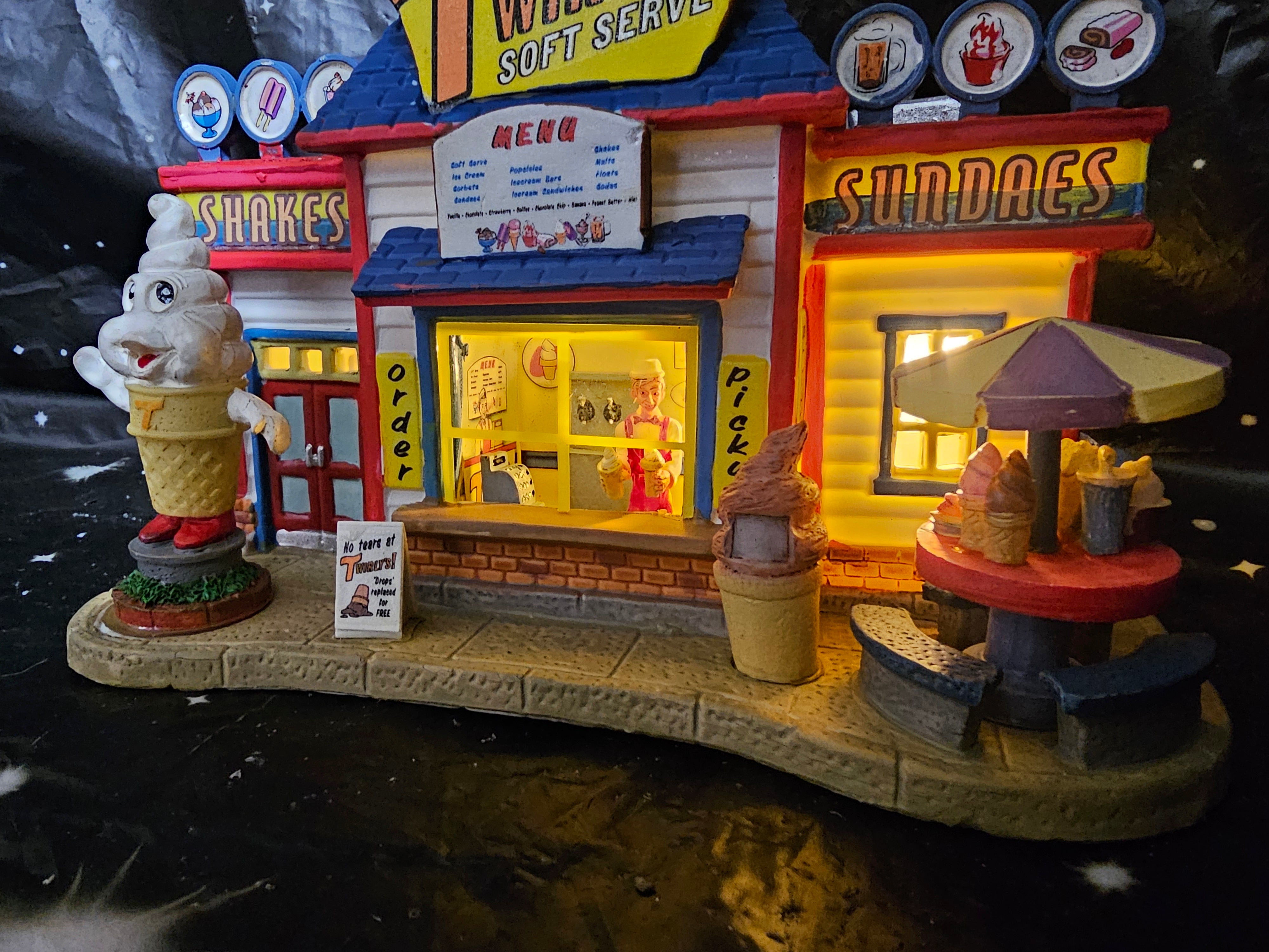 Twirly's Soft Serve 75526