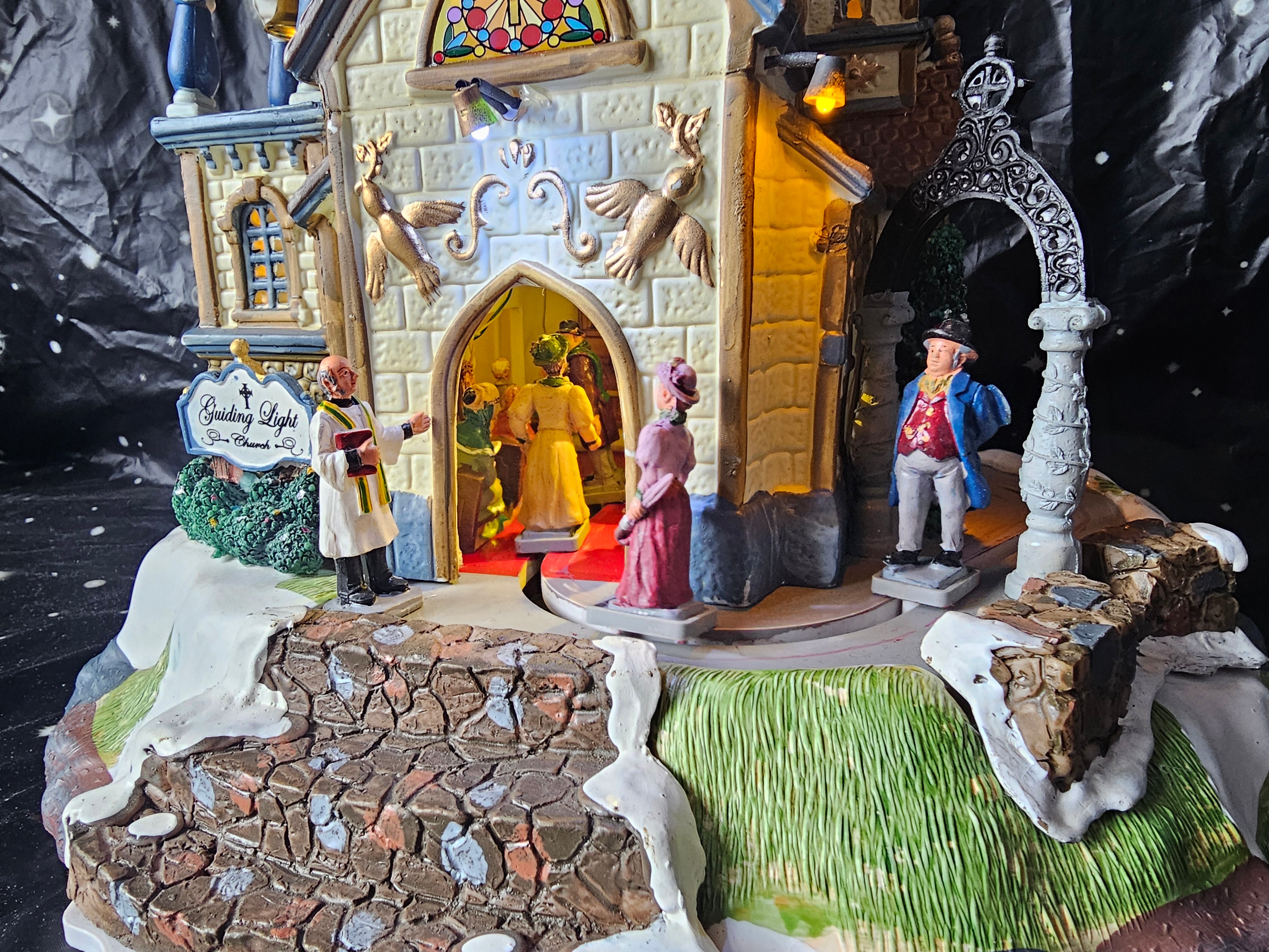 Guiding Light Church 75602