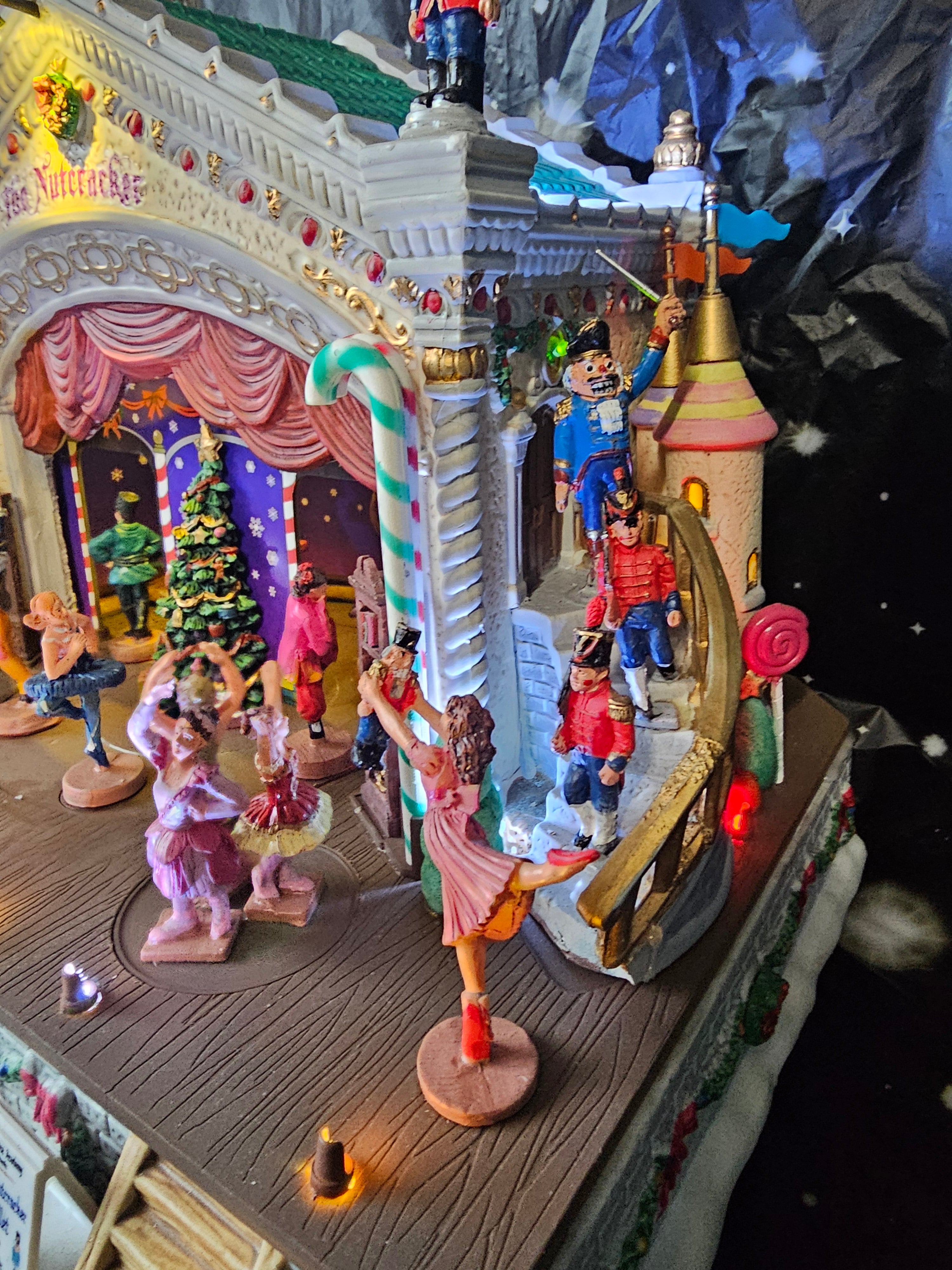 Nutcracker Suite 05071