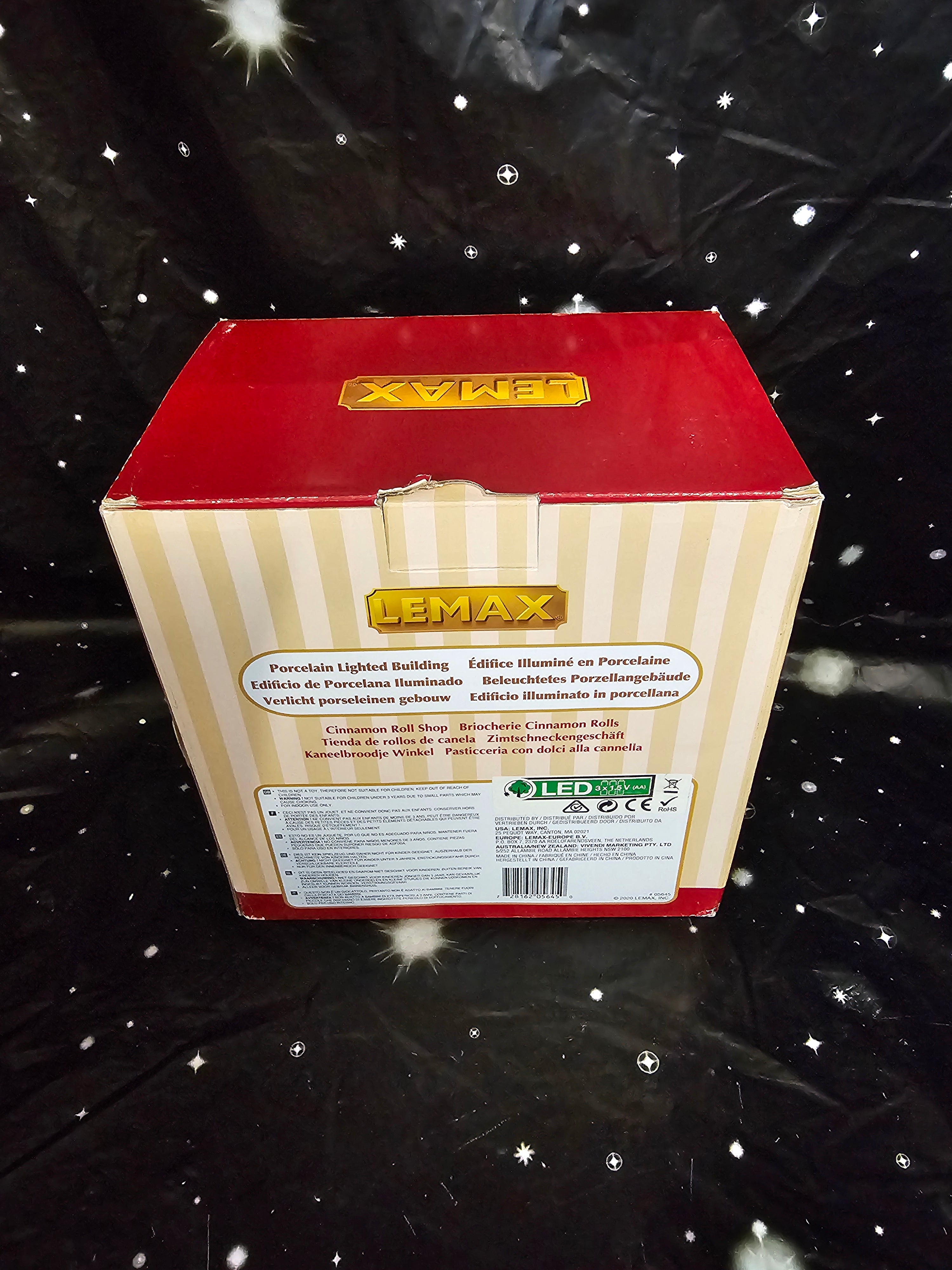 Cinnamon Roll Shop 05645