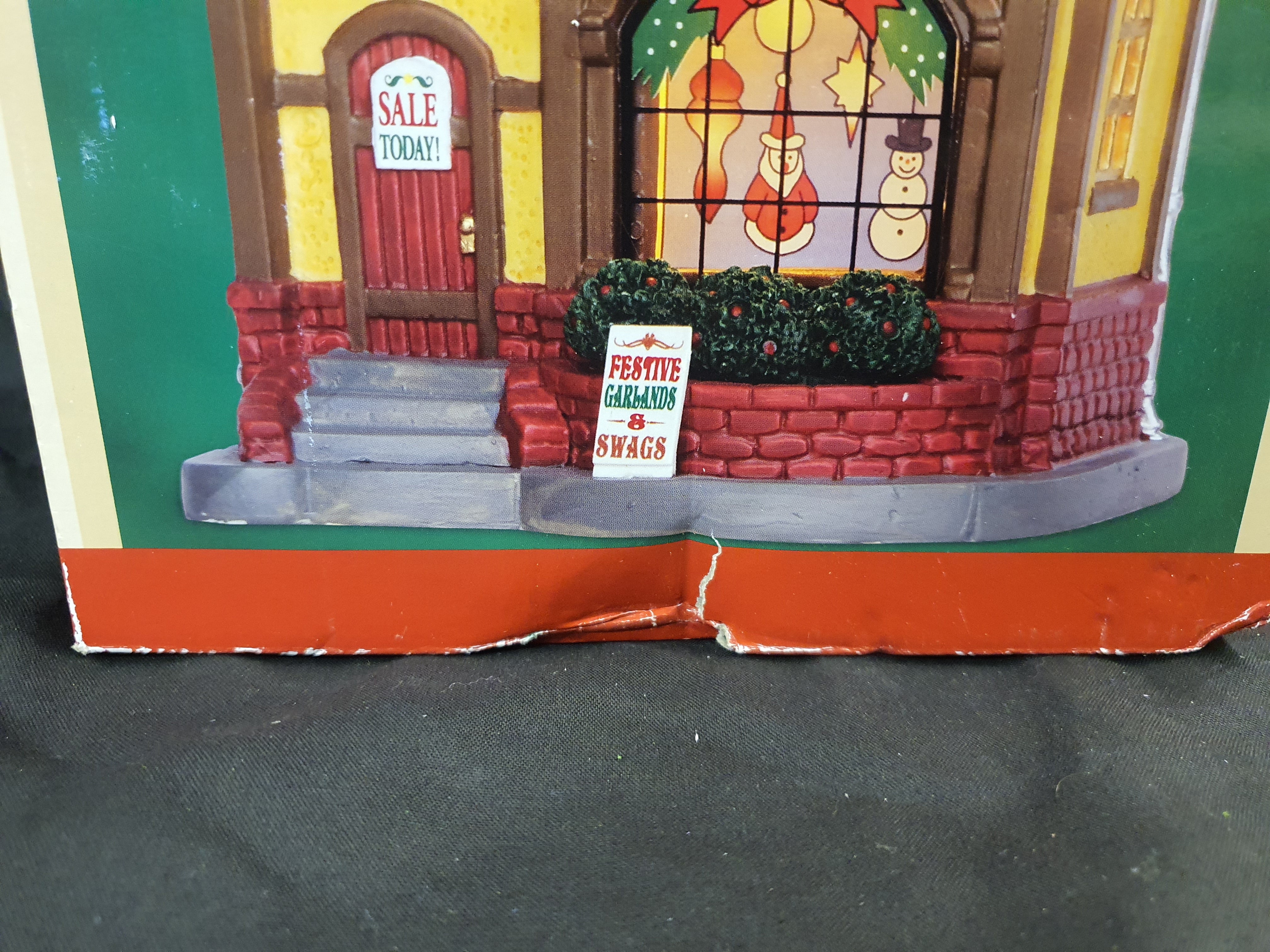 Ye Olde Christmas Shoppe 55902